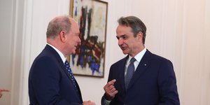 Ο πρίγκιπας Αλβέρτος του Μονακό και ο πρωθυπουργός Κυριάκος Μητσοτάκης