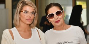 Η 19χρονη Μυρτώ με την μητέρα της