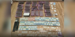 χρήματα και ναρκωτικά