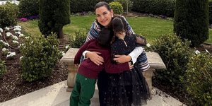 Η Όλγα Κεφαλογιάννη γιόρτασε το Πάσχα με τα δίδυμα παιδιά της στην Κέρκυρα