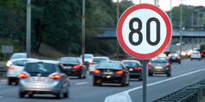 Όρια ταχύτητας σε αυτοκινητόδρομο 
