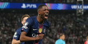 Ο Ουσμάν Ντεμπελέ πανηγυρίζει στον αγώνα της Παρί Σεν Ζερμέν με τη Μπάγερν Μονάχου στο Παρκ Ντε Πρενς