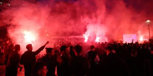 Οι φίλοι του ΠΑΟΚ στην πλατεία Ναυαρίνου για το ματς με την Μπιλμπάο