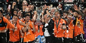 Οι παίκτες του ΟΦΗ πανηγυρίζουν στον τελικό του Κυπέλλου Ελλάδος/ Φωτογραφία: Eurokinissi