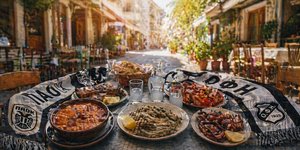 Έτοιμα τα τσιπουράδικα του Βόλου για να υποδεχτούν τους φίλους ΟΦΗ και ΠΑΟΚ 