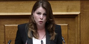 «Πρέπει να το φτιάξουμε οπωσδήποτε»: Η παρέμβαση Παπακώστα για τα ζωα κτηνοτρόφου που την καίει στη δικογραφια ΟΠΕΚΕΠΕ