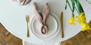 Το trick με τις χαρτοπετσέτες που θα απογειώσει το πασχαλινό τραπέζι σας