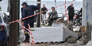 Επεσε μπαλκόνι στην Κόρινθο