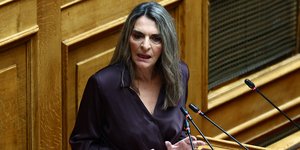 Η πρόεδρος της ΚΟ της Νέας Αριστεράς Πέτη Πέρκα