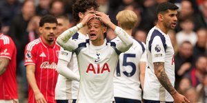 Ο Τσάβι Σίμονς της Τότεναμ θα χάσει το Παγκόσμιο Κύπελλο, μετά από τον σοβαρό του τραυματισμό στο γόνατο