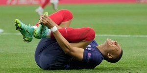 Ολοένα και περισσότεροι αστέρες του ποδοσφαίρου θα απουσιάσουν από το επερχόμενο Παγκόσμιο Κύπελλο 