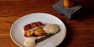 Το Ikoyi, στο κέντρο του Λονδίνου, αναδείχθηκε το καλύτερο εστιατόριο στον κόσμο από τους ειδικούς του Food & Wine.