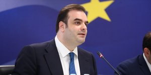 Πιερρακάκης: Παράνομη η πρόταση Φάμελλου για το υπερπλεόνασμα