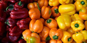 Πολύχρωμες πιπεριές