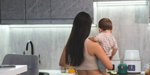 Μητέρα με παιδί  