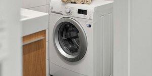 Eίναι συχνό πρόβλημα να τραντάζεται το πλυντήριο ρούχων κατά το στίψιμο 