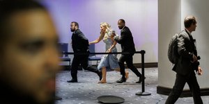 Χάος στον Λευκό Οίκο μετά τους πυροβολισμούς