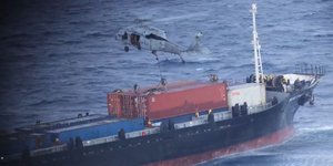 Το ρεσάλτο των Αμερικανών πεζοναυτών σε πλοίο στην Αραβική Θάλασσα