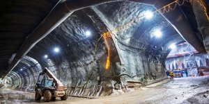 Προς τον Σταθμό Δικαστήρια ο «μετροπόντικας» της γραμμής 4 του Μετρό -Πέρασε την Κυψέλη