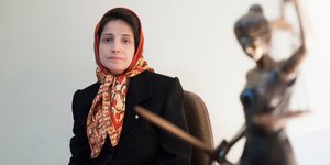 Η Ιρανή δικηγόρος, υπερασπίστρια των ανθρωπίνων δικαιωμάτων, Νασρίν Σοτουντέχ το 2008