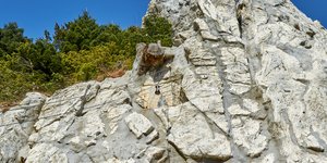 Σπήλαιο κοντά στον Καριτσιώτη 