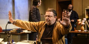 Στάθης Σταμουλακάτος