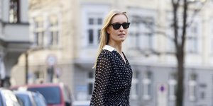 Φόρεμα πουά 