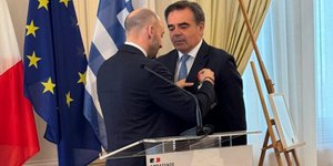 Γαλλικό παράσημο στον Μ. Σχοινά