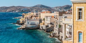 σπιτια πανω στο κυμα