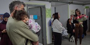 Ισραηλινοί σε καταφύγιο, κατά τη διάρκεια ιρανικής πυραυλικής επίθεσης