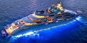 Η θαλαμηγός Azzam 