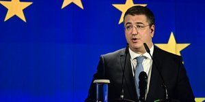 Ο Απόστολος Τζιτζικώστας