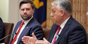 Ο αντιπρόεδρος των ΗΠΑ, Τζέι Ντι Βανς και ο Ούγγρος πρωθυπουργός Βίκτορ Όρμπαν