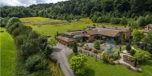 Η χλιδάτη βίλα του Κάρλος Τέβες