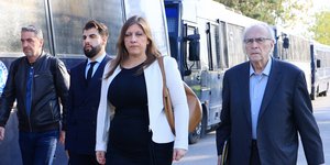 ζωη και πατερας της