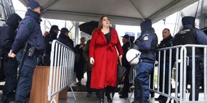 Φωτογραφία Intime