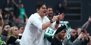 Ο Δημήτρης Γιαννακόπουλος σε αναμέτρηση του Παναθηναϊκού AKTOR με τον Ερυθρό Αστέρα για την κανονική διάρκεια της Euroleague