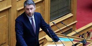 Ο Νίκος Ανδρουλάκης στο βήμα της Βουλής