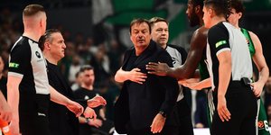 Ο Αταμάν αποβάλλεται στον αγώνα Παναθηναϊκός AKTOR-Βαλένθια