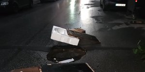 Καθίζηση οδοστρώματος στην οδό Θερμοπυλών στην Αθήνα