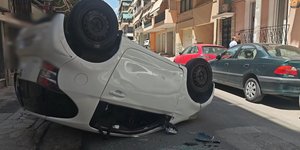 Ανατροπή αυτοκινήτου