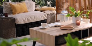 Ο interior designer Ανδρέας Αρσένης μάς δείχνει πώς να μεταμορφώσουμε ένα μικρό μπαλκόνι σε όαση δροσιάς