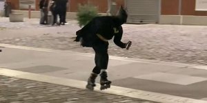 Ένας Μπάτμαν κάνει rollers στη Θεσσαλονίκη