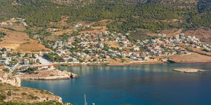 Ο παραθαλάσσιος οικισμός Δασκαλειό στην Κερατέα