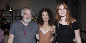 Γιάννης Μποσταντζόγλου & Δήμητρα Παπαδήμα με την κόρη τους, Μαρία Θαλασσινή/Φωτογραφία NDP