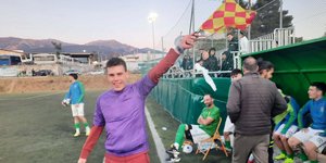 Τραυματίστηκε Έλληνας διαιτητής και τον αντικατέστησε δημοσιογράφος