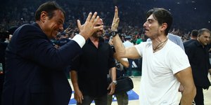 Ο Εργκίν Αταμάν με τον Δημήτρη Γιαννακόπουλο