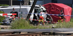 Οι Αρχές του Βελγίου ερευνούν το σχολικό που ενεπλάκη στην σύγκρουση με το τρένο