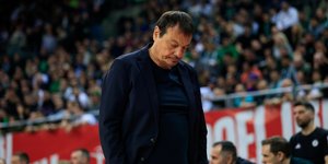 Απογοητευμένος ο Εργκίν Αταμάν στον πάγκο του Παναθηναϊκού AKTOR