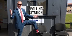 Σε εξέλιξη οι κρίσιμες τοπικές εκλογές στην Βρετανία